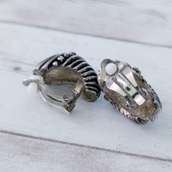 Vintage Clip On Earrings Very Large Chunky Statement Earrings - Picture 9 of 11